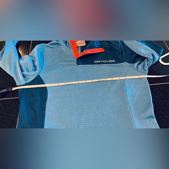 Ortovox  women Light Grid 1/4 Snap Hooded Pullover/blue/SZ. Large - Picture 10 of 16